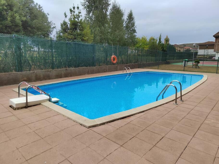 شقة Piso En Ajo Con Piscina Comunitaria المظهر الخارجي الصورة
